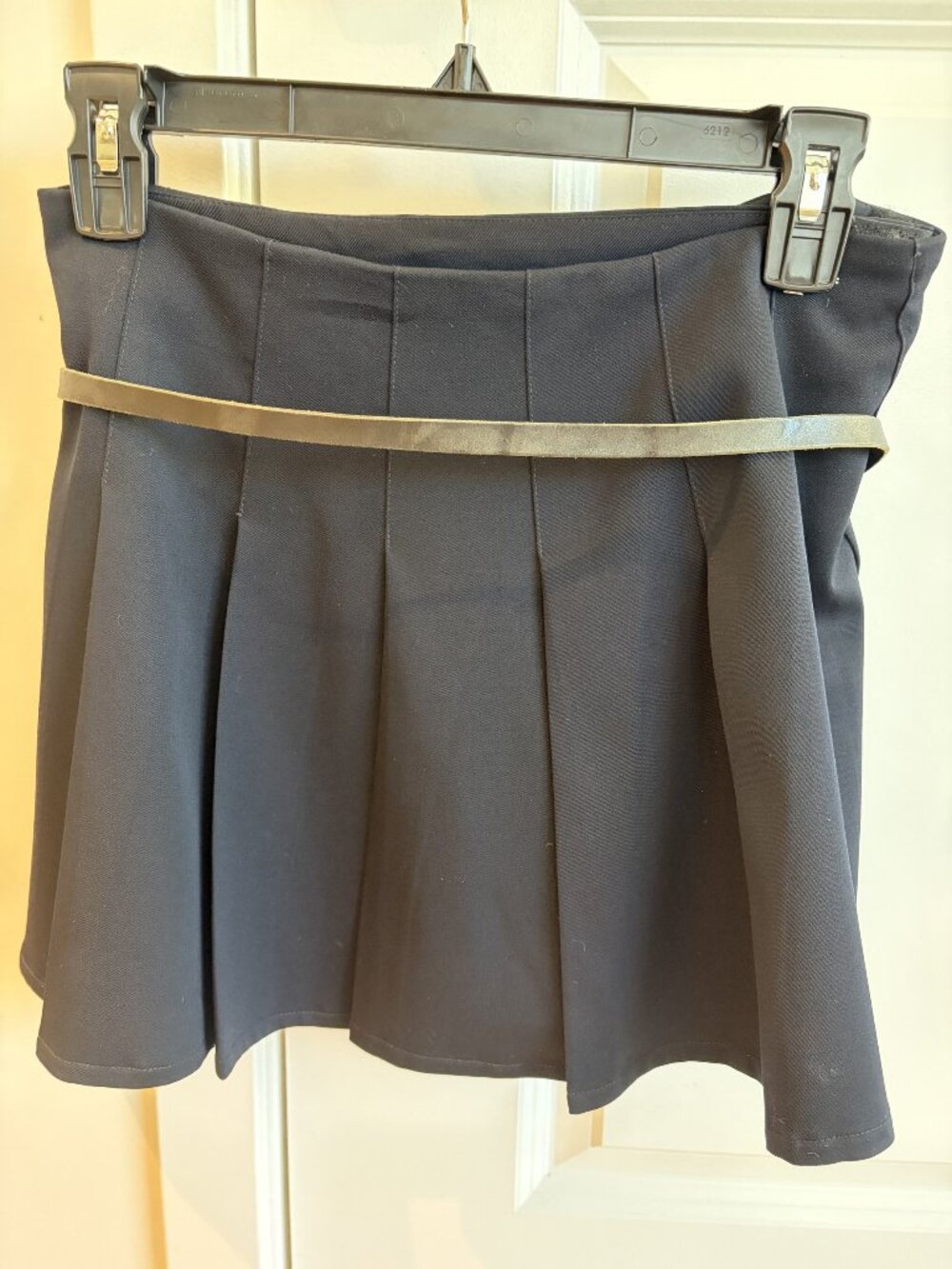 Vintage Burberry London Navy Wool Pleated Mini Skirt Leather Belt 6